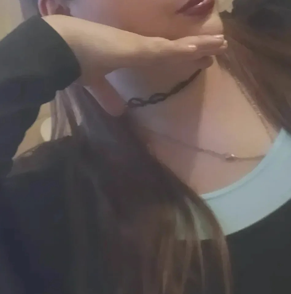 Daniela, 28